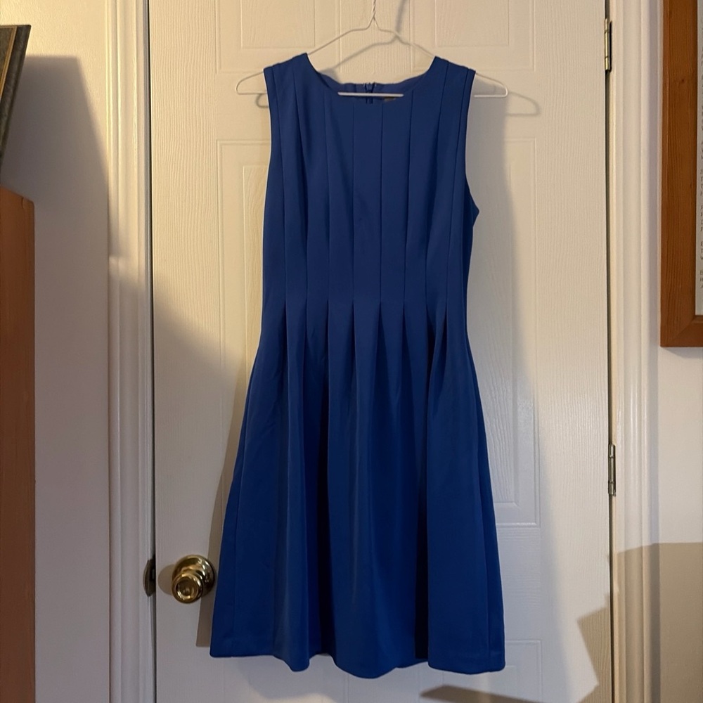 vince camuto dress women size 2 Royal blue fit & flare sleeveless casual zip